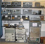 Äldre radioutrustning från Stand Raio Fabriken och några (fungerande) NAVTEX-mottagare