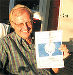 Jan Görlin med sitt mästardiplom.